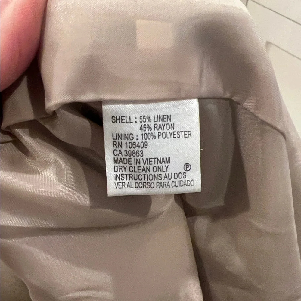 Tahari Beige  55% linen Blazer Jacket, 8 - Picture 6 of 7